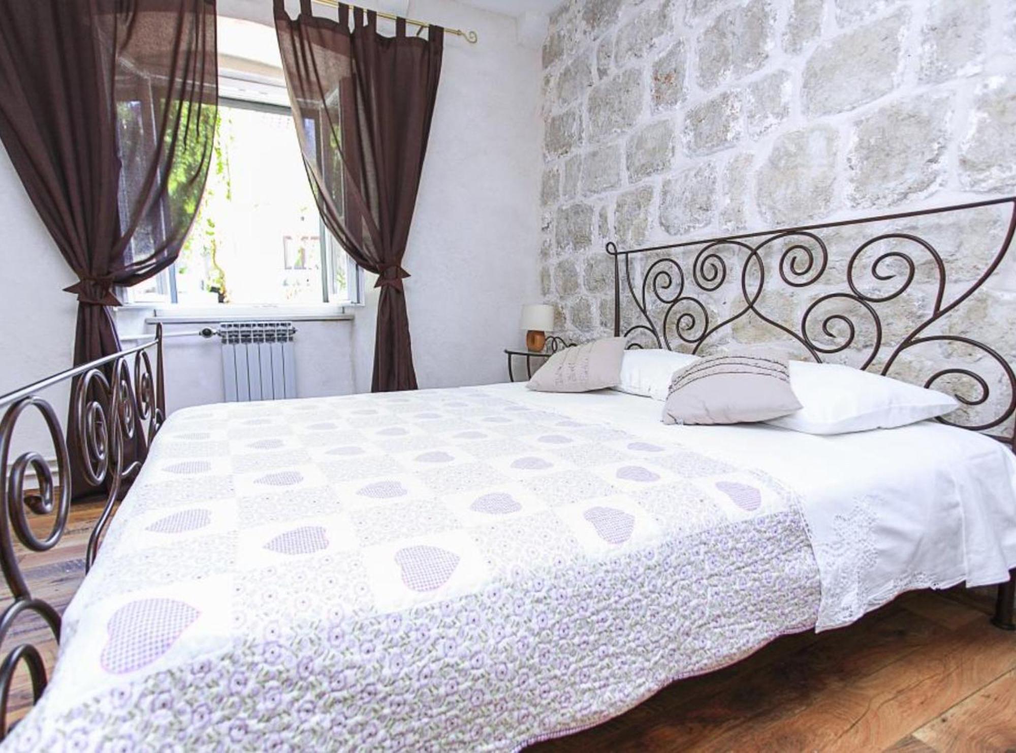 Apartment & Rooms Savonari Orasac Bagian luar foto