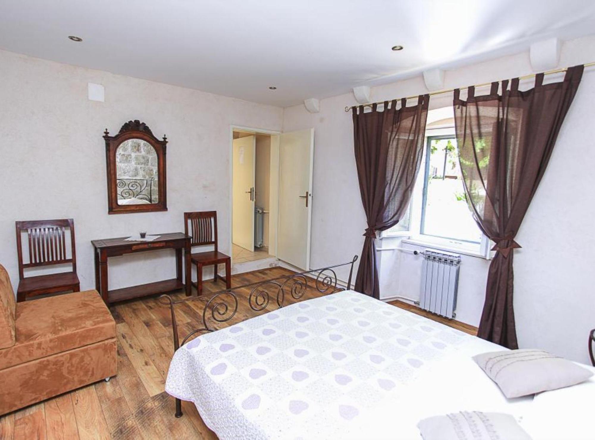 Apartment & Rooms Savonari Orasac Bagian luar foto